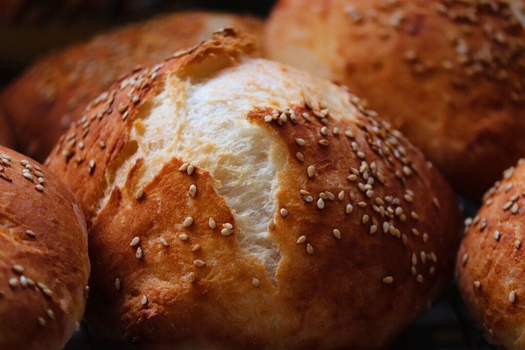 bun, sesame, baked goods